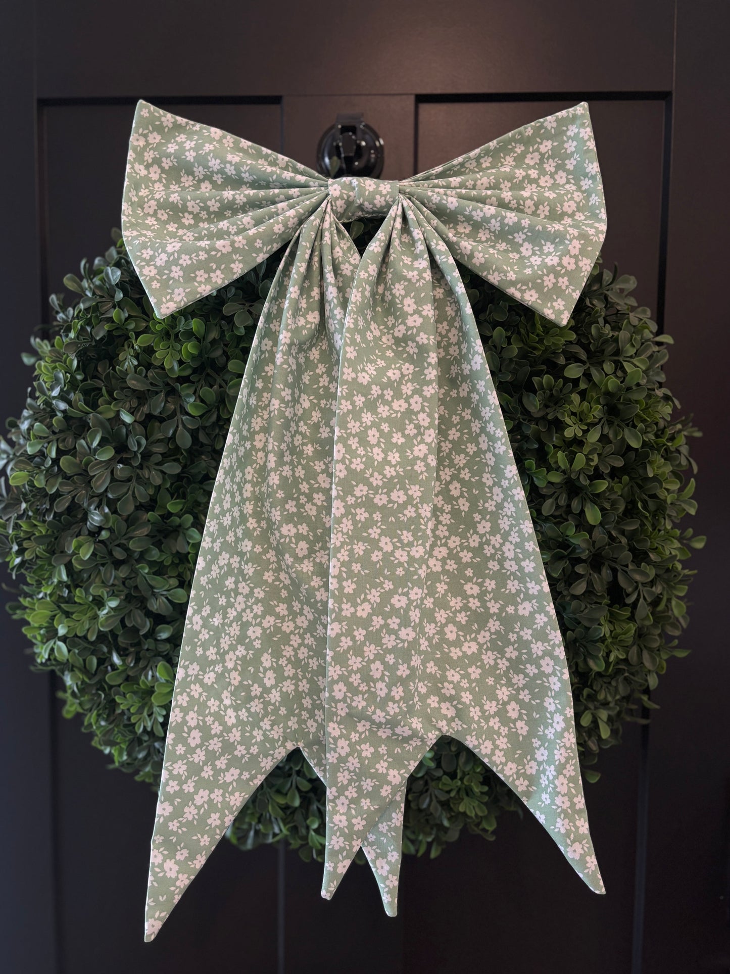 Willow Grace Bow