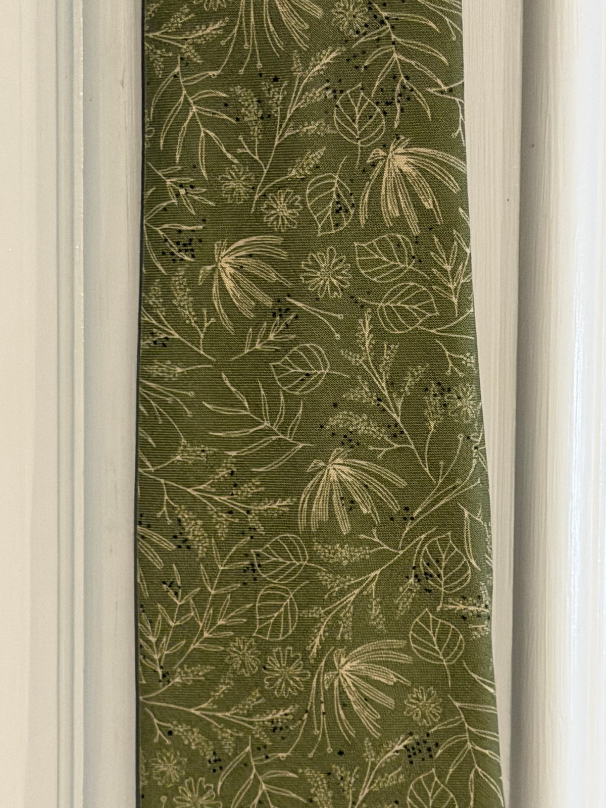 Fall tie green