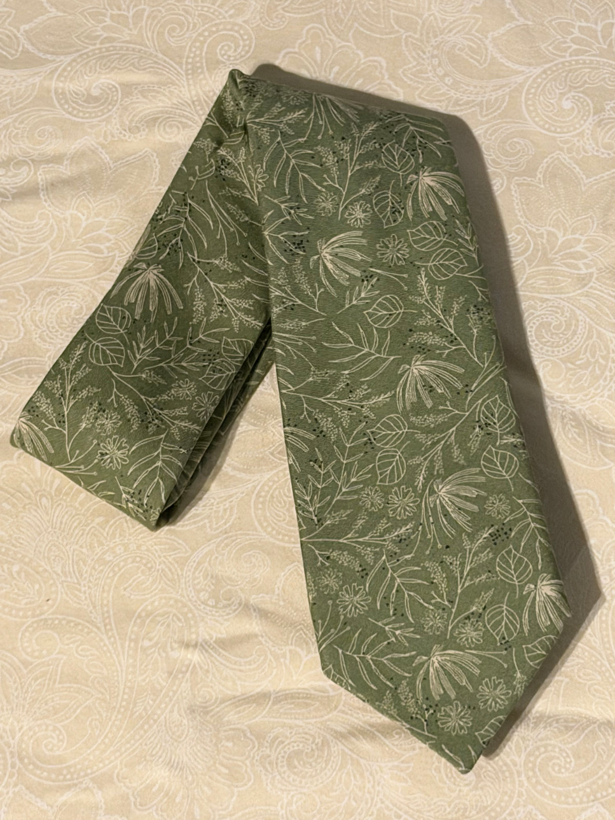 Fall tie green